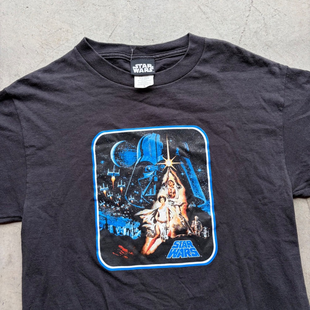 Vintage Star Wars Movie Poster Graphic T-Shirt Mens Small Black Y2K Sci-Fi Tee